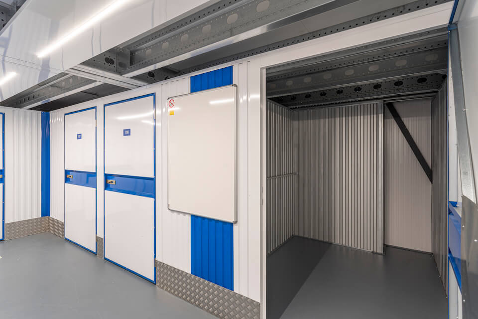 AMA Selfstorage exterieur